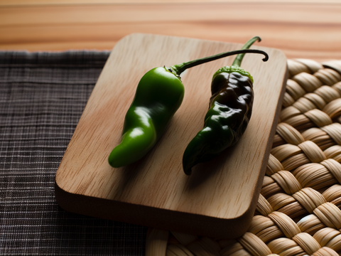 Jalapeño vs Shishito Pepper: Heat, Flavor, and Uses Compared